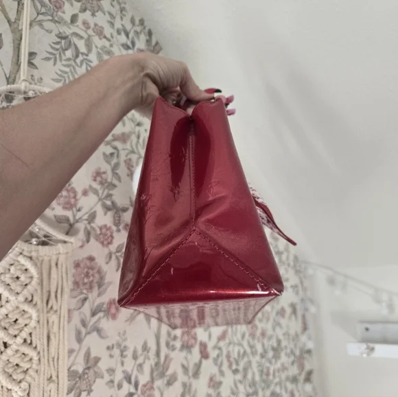 Louis Vuitton Wilshire PM in red Monogram Vernis leather ❤️ - Picture 9 of 13